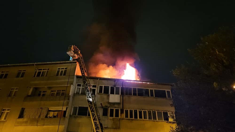 Piyalepaşa Mahallesi'nde tekstil atölyesi yandı