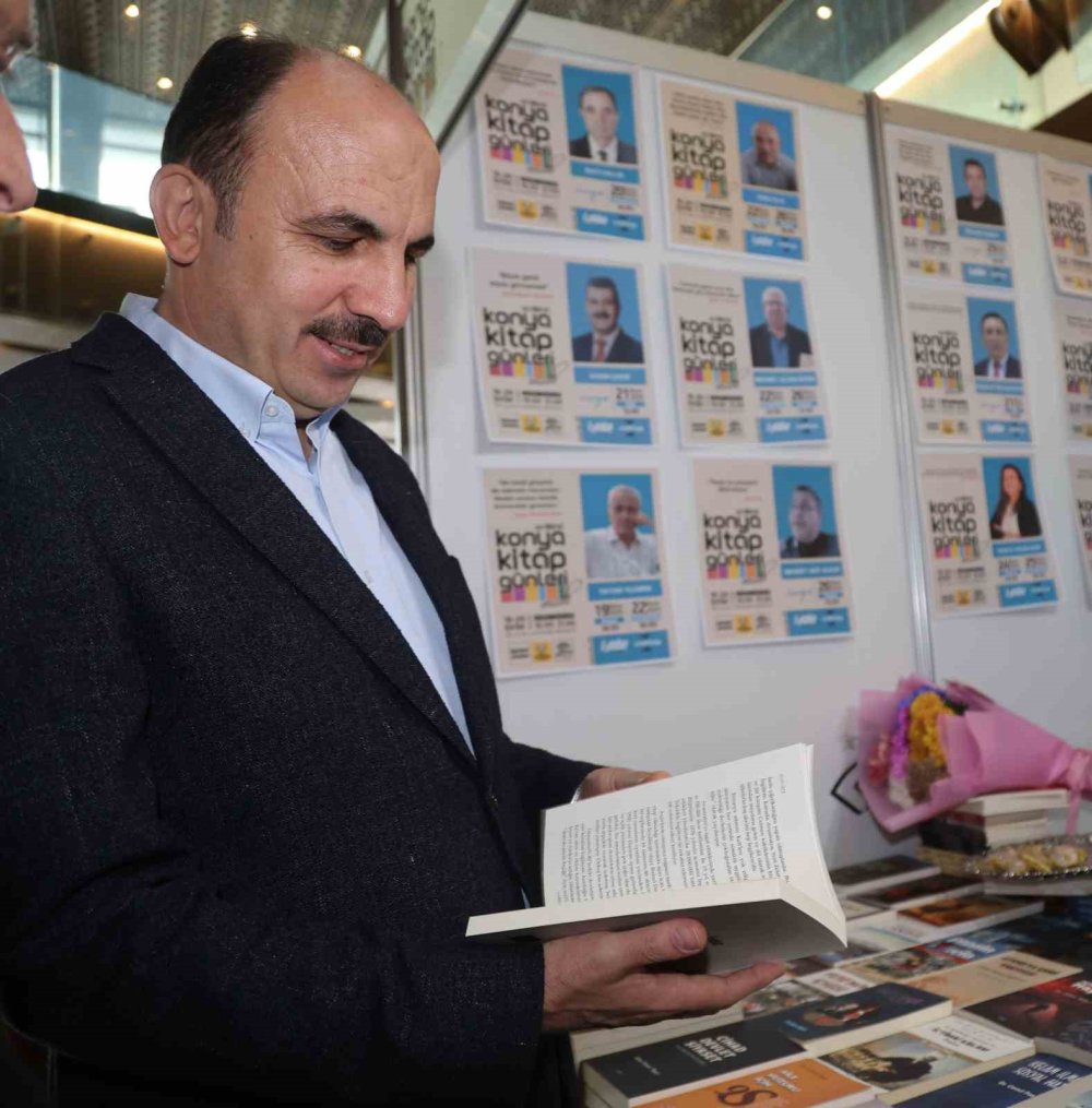 12. Kez Kapılarını Açtı: Konya Kitap Günleri'ne Aileler Akın Ediyor