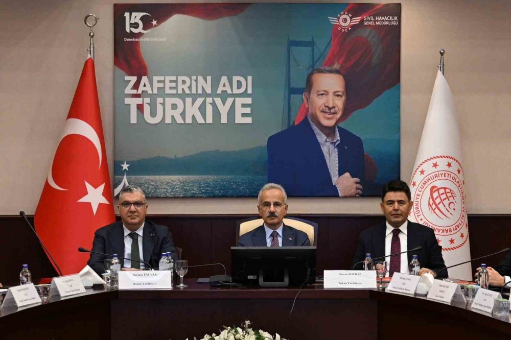 Bakan Uraloğlu: Ulaştırma Yatırımları Ülkeye 1 Trilyon Doların Üzerinde Katkı Sağladı