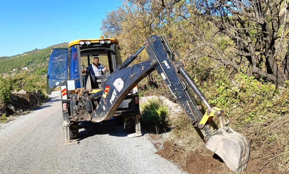 Alanya'nın kırsal yolları kışa hazırlanıyor