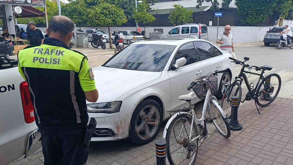 Manavgat'ta 'Kanlı Otomobil' Alarmı! Gerçek Ekipler Gelince Ortaya Çıktı