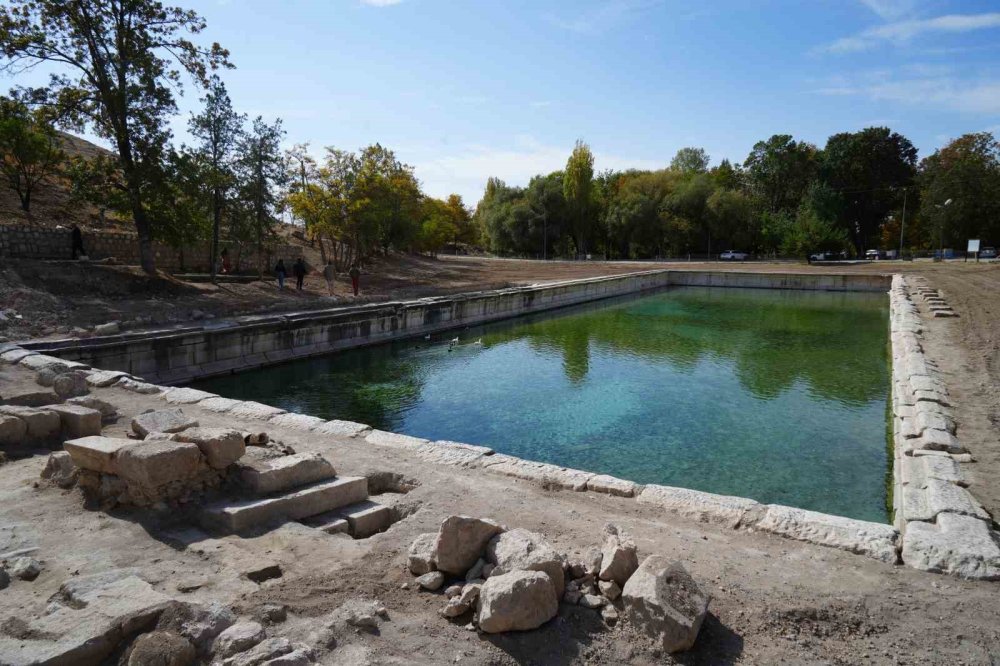 Anadolu'nun Zamana Meydan Okuyan Yapısı