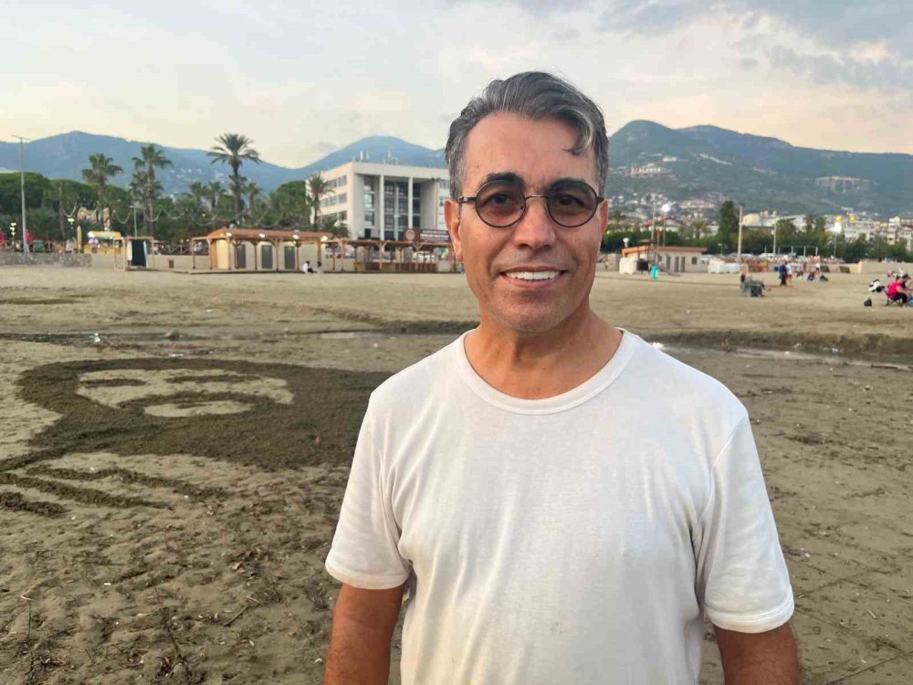 Farajollah Bagheri, Alanya Kumlarına Barış Manço'yu Çizdi