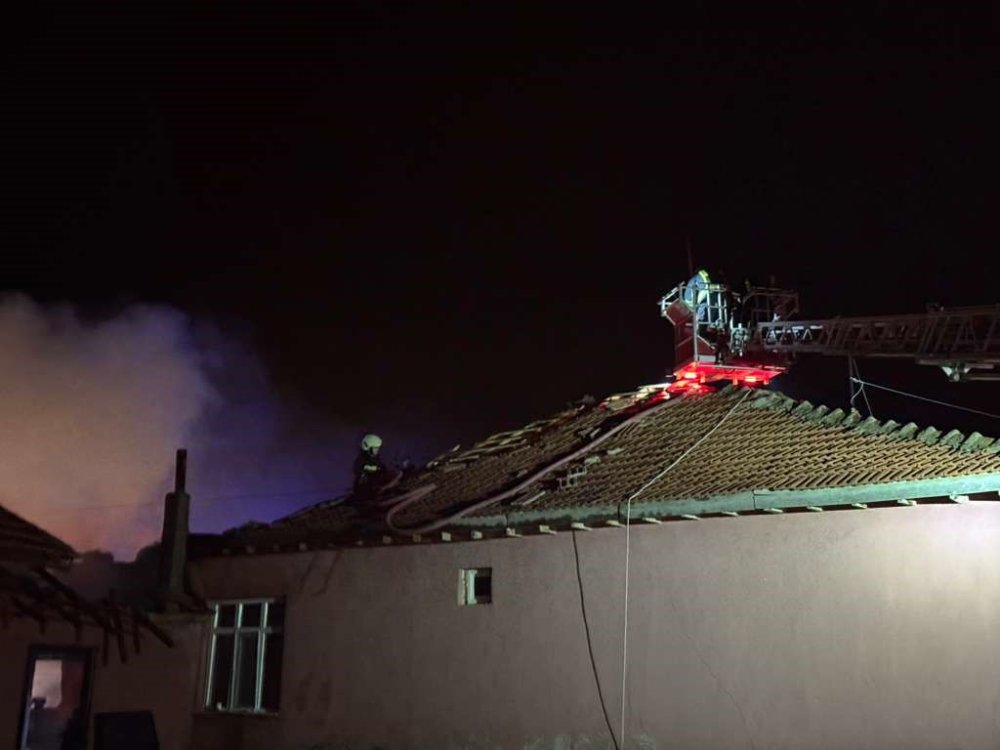 Konya'da Alevler Konuttan Konuta Atladı: Büyük Hasar Oluştu