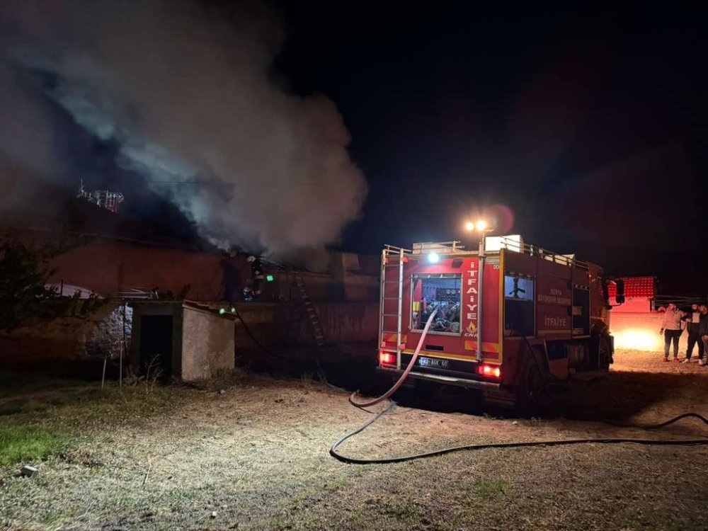 Konya'da Alevler Konuttan Konuta Atladı: Büyük Hasar Oluştu