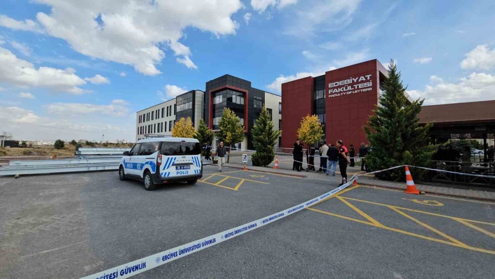 Üniversite Kampüsünde Kanlı Saldırı: Öğrenci Kadın, Eski Eşi Tarafından Öldürüldü