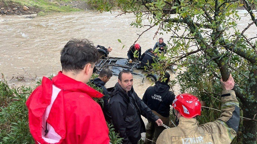 Foça'da Sel Faciası: Kayıp Emekli İçin Umutlar Tükeniyor