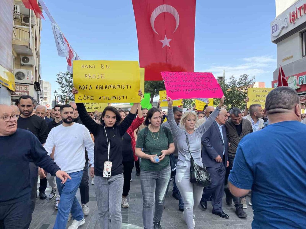 Karşıyaka’da 'Başkan İstifa' Sesleri Yükseliyor