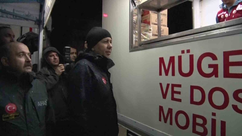 Deprem Bölgesinde Artçı Sarsıntı Uyarısı Devam Ediyor