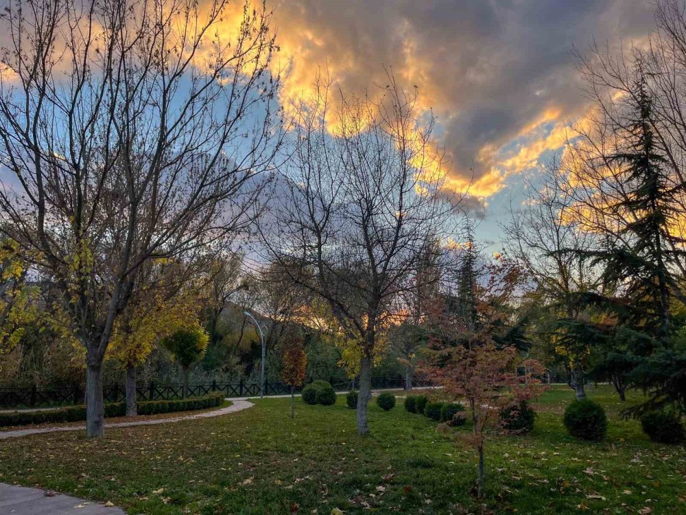 Kent sonbaharla masal kitabına döndü