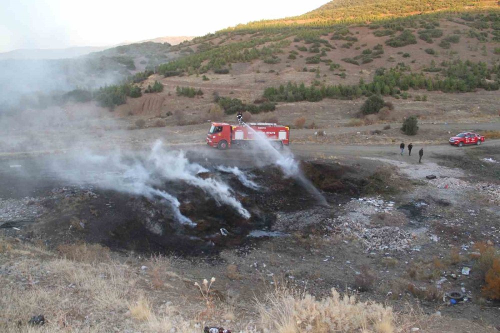 Konya'da Orman Yangını Tehlikesi Ucuz Atlatıldı: Hızlı Müdahale Felaketi Önledi!