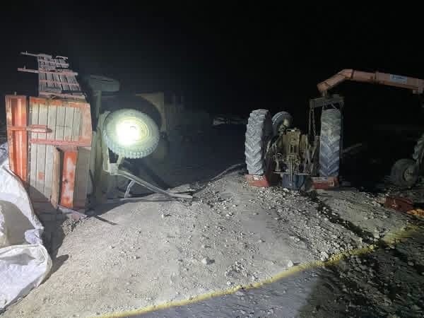 37 yaşında traktörün altında can verdi