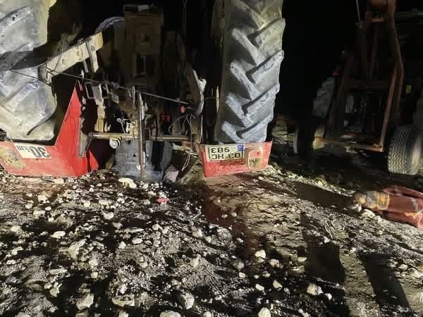 37 yaşında traktörün altında can verdi