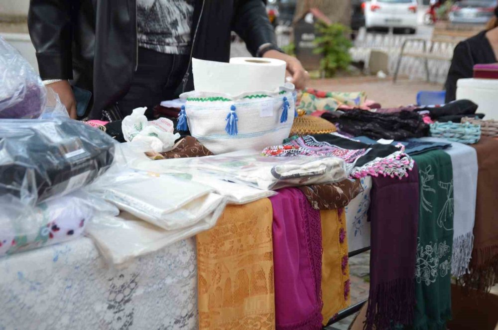 İmece Usulü Burs: Bilecikli Kadınlar Üniversite Öğrencilerini Okutuyor