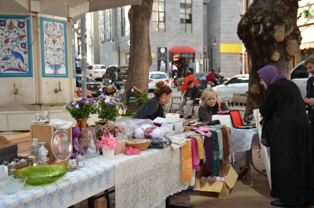İmece Usulü Burs: Bilecikli Kadınlar Üniversite Öğrencilerini Okutuyor