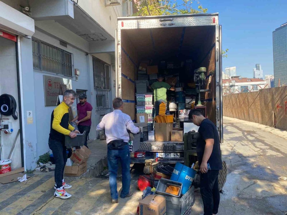 İstanbul'da neler oluyor? Binanın kolonları patladı
