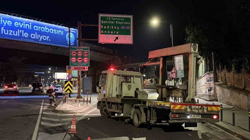 Megakentte yollar geceden kilitlendi