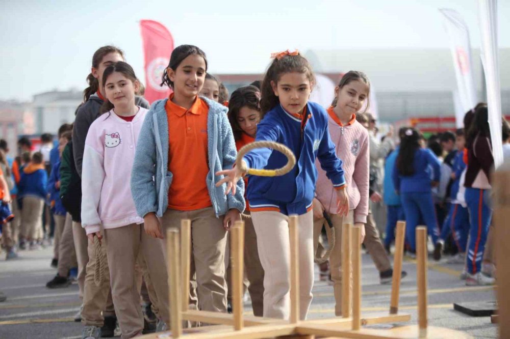 Anadolu'yu Dolaşan Geleneksel Oyunlar Konya'da