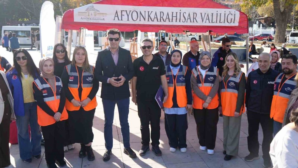Afyon'un göbeğinde tatbikat: Herkes izledi
