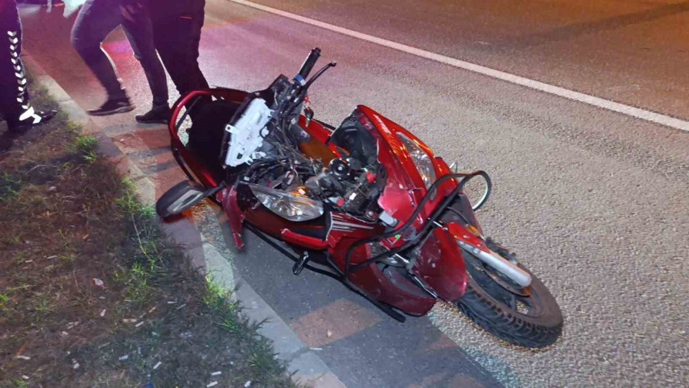 Navigasyona bakmak için durdu, kazaya sebep oldu