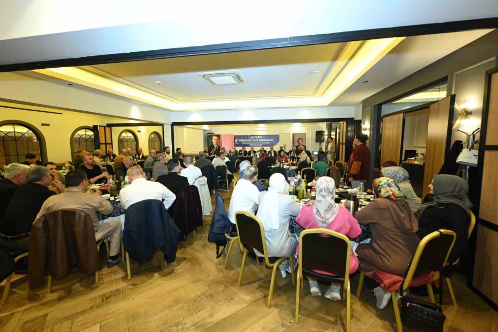 AK Parti'ye 800 yeni üye daha katıldı