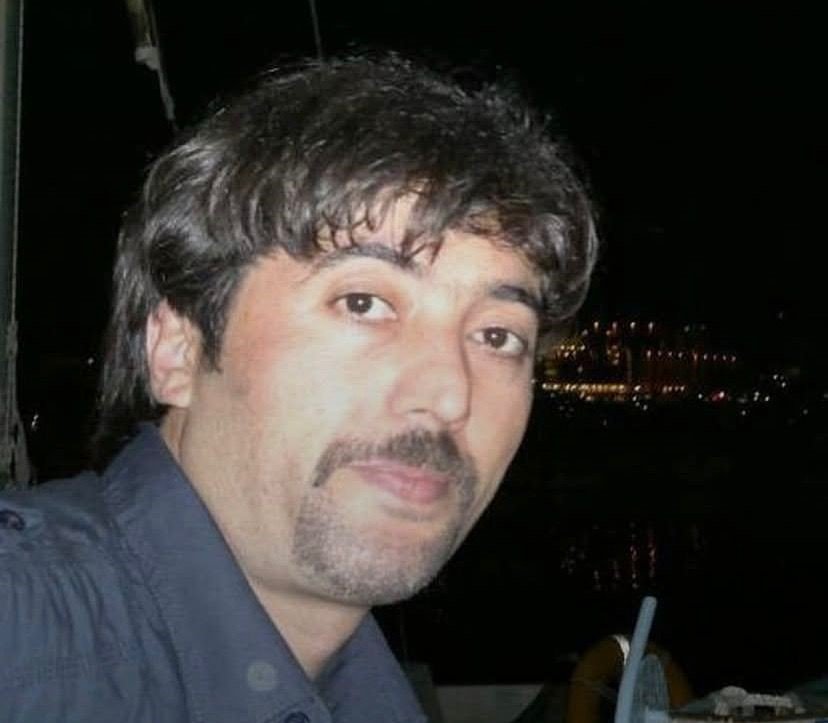 Kocasını uykusunda kızgın yağ ile yakarak öldürdü