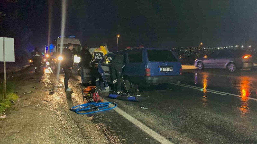 Eskişehir-Afyonkarahisar karayolunda 9 yaralı var