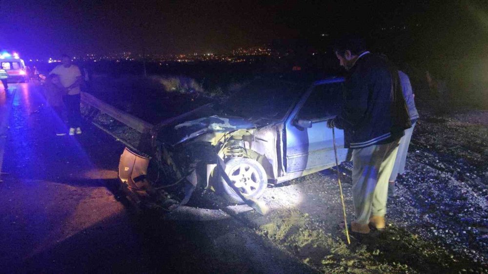 Freni boşaldı 39 yolcusuyla otomobile çarptı