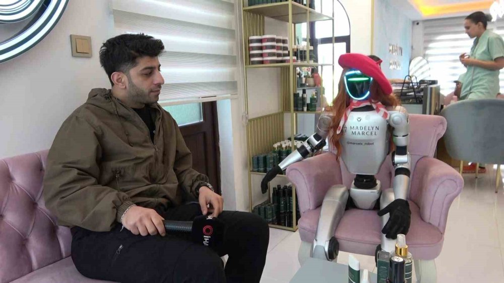 5 Milyonluk Robot İşçi: İstihdamı Bitirecek mi, Dönüştürecek mi?