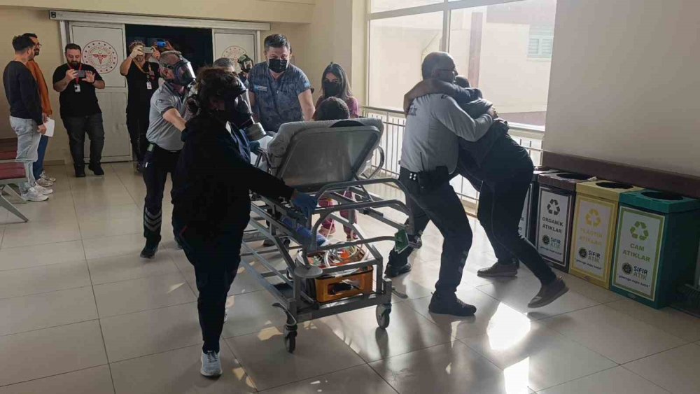 Bu kadar gerçeklik de fazla! Gönüllülerden Hollywood performansı