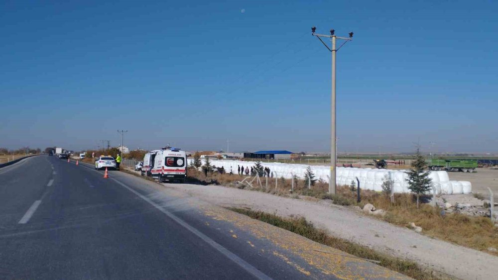 Karapınar Yolu'nda otomobil takla attı