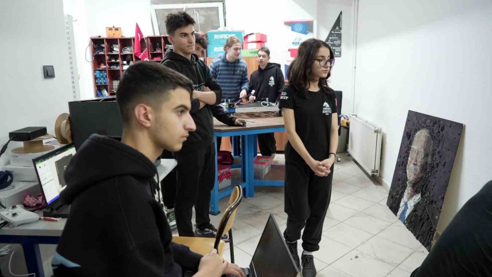 Kazan Dairesinden Dünya Şampiyonluğuna: EMONER Robotics'in 3D Yazıcı Zaferi