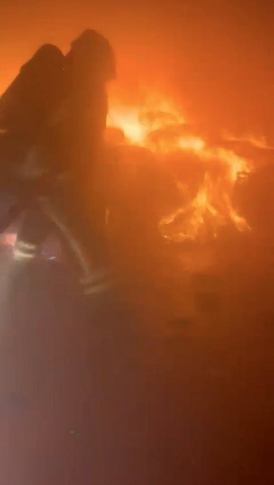 Kestel OSB'de Korkutan Yangın: 16 İtfaiye 15 Dakikada Kontrol Altına Aldı