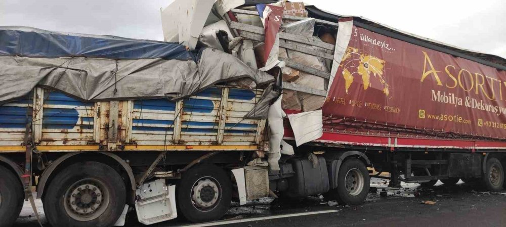 Konya'da Ekim Ayı Kaza Bilançosu: 9 Can Kaybı, 1236 Yaralı