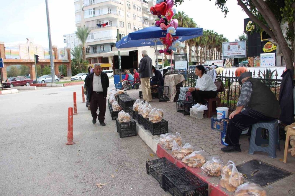 Antalya'da Kanlıca Mantarı Bereketi: Kilosu 450 TL