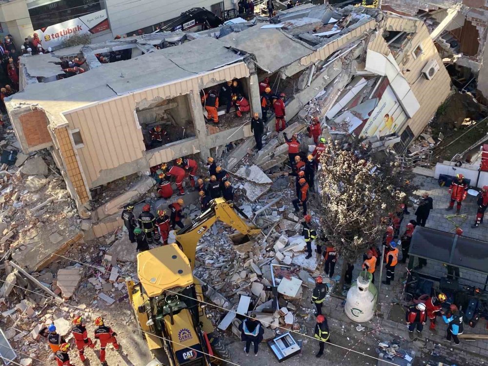 Gebze Faciasının Sembolü Dilara, Hastane Çıkışı Ailesine Koştu