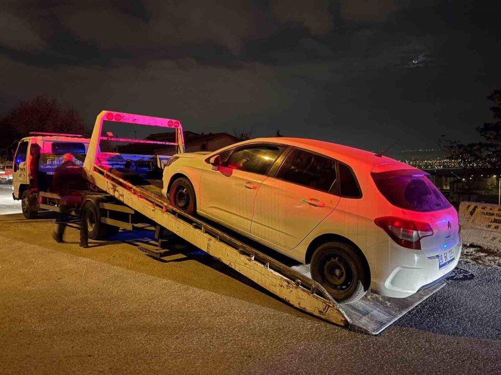 Antalya’dan çalınan araç, Kayseri’de kovalamacayla yakalandı