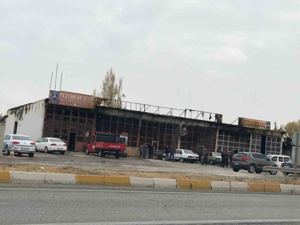 Konya Ereğli Sanayi Sitesi’nde Büyük Yangın: 9 İş Yeri Kül Oldu