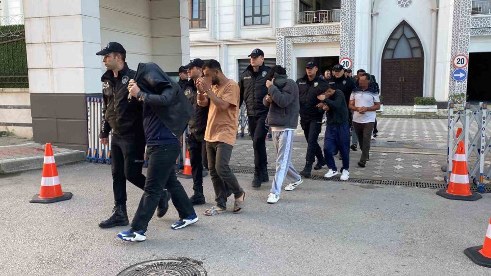 Bungalov Dolandırıcılığı Operasyonu: 11 İlde Eş Zamanlı Baskın!