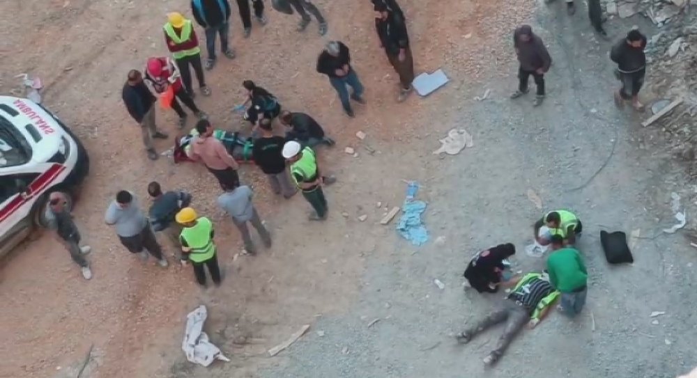 Vinç kırılınca 25 metreden yere çakıldılar