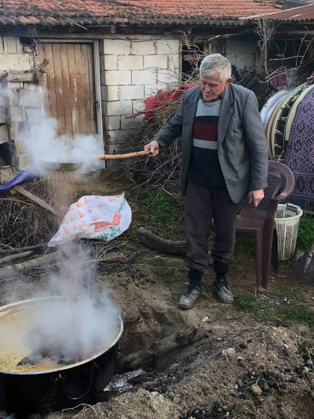 Bu yıl pekmezler Sarıgöl'den: Kilosu 500 TL