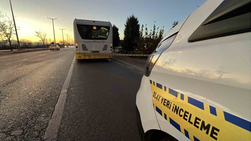 Konya'da tehlikeli anlar! Otobüste bıçaklı saldırıya uğradı