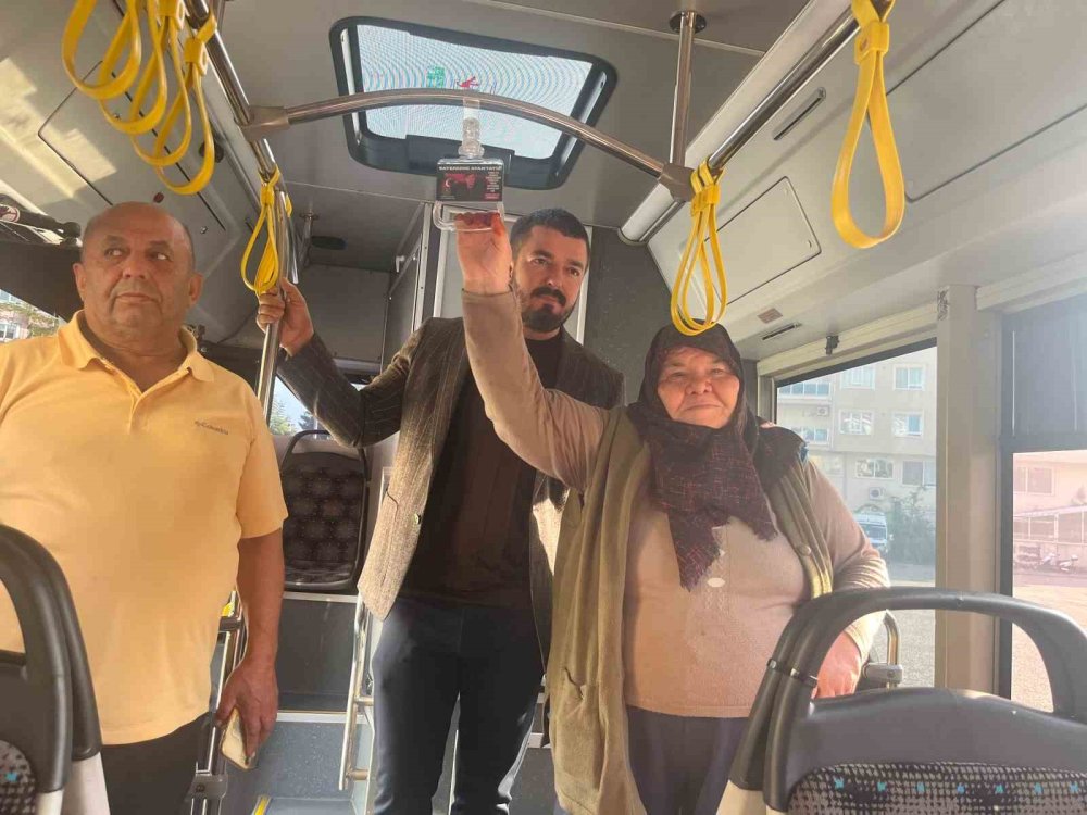 Alanya'nın şehitlerinin isimleri tutmaçlara asıldı