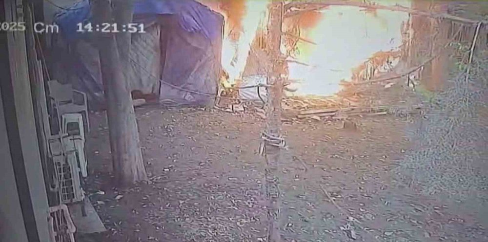 Arkadaşına kızıp çadırı yaktı