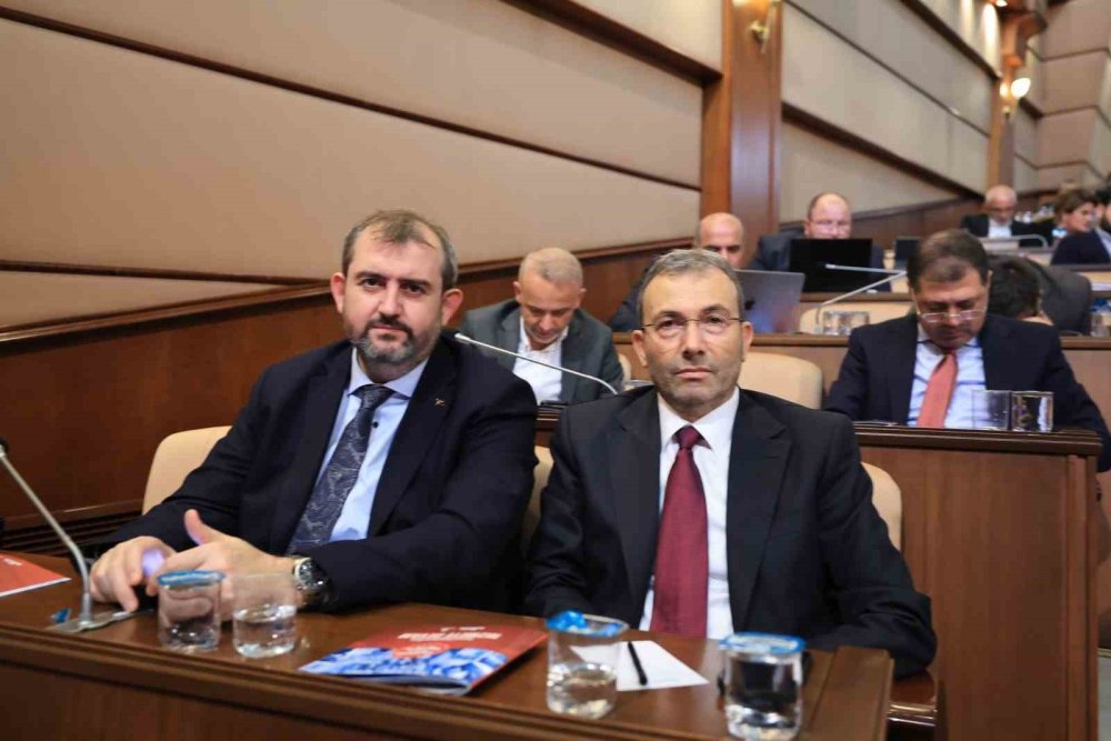 İBB Meclisi'nde gerilim: İmamoğlu'nu eleştirince mikrofonu kapattılar