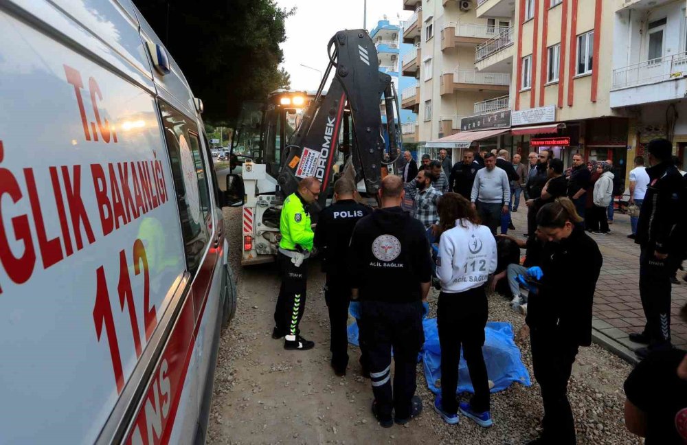 Ekmek almaya giden adam kepçenin altında can verdi