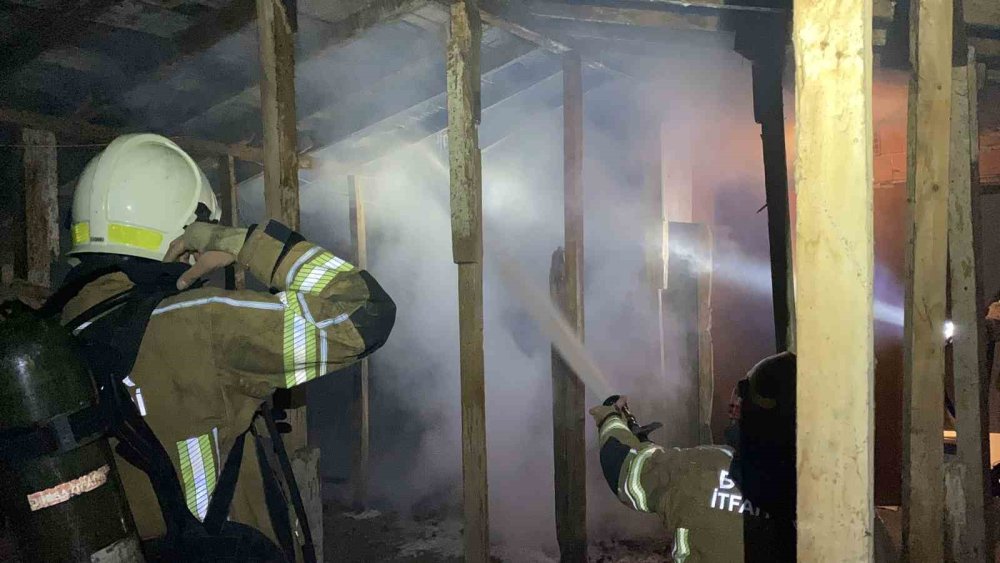 Tesadüfün bu kadarı: Şüpheli serbest kaldı, apartman yine yandı