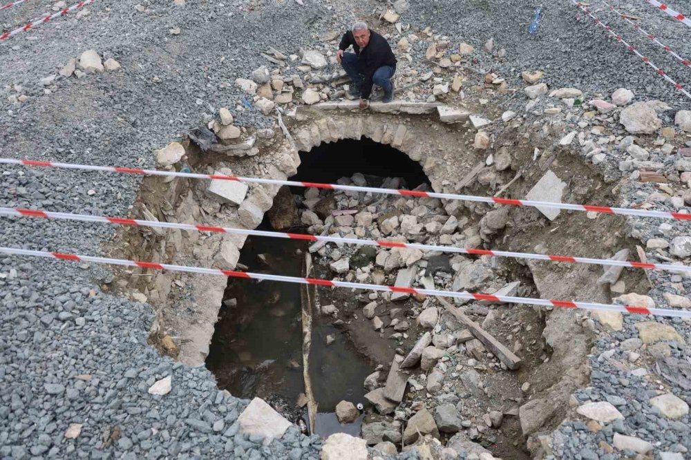 Asrın felaketi, tarihi su kanalını ortaya çıkardı