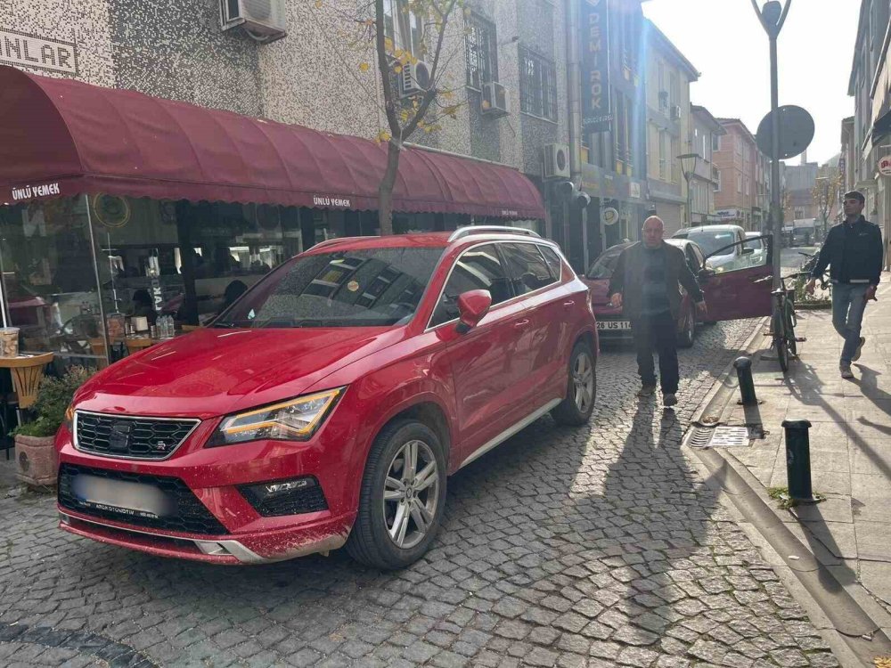 Kavgaya Davetiye: Sokak Ortasına Öylece Bırakıp Gitti