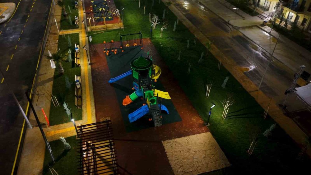 Hatay, küllerinden doğdu